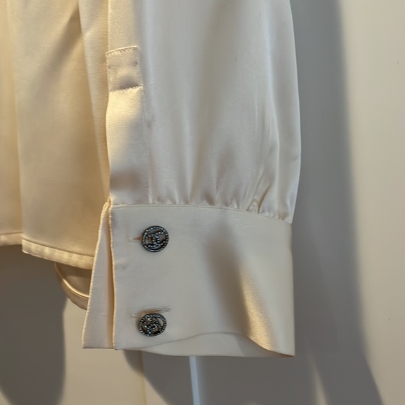 Stunning Chanel Metier D’Art 2018 silk blouse - Picture 12 of 12